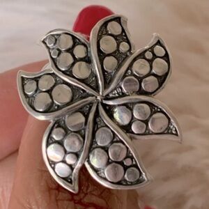 🌸Beautiful Handcrafted 925K Solid Sterling Silver Flower Dot Ring Size 7